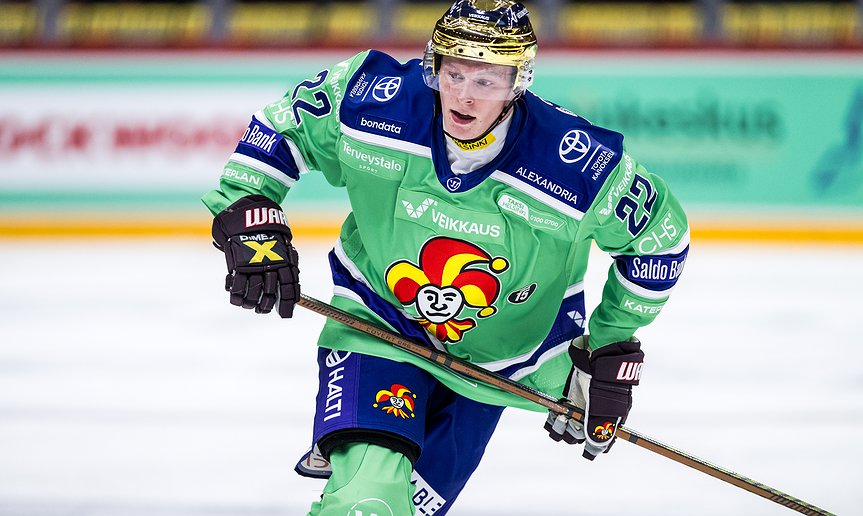 Jokereiden Alexander Forslund valittiin pelaajien toimesta Mestiksen runkosarjan parhaaksi pelaajaksi