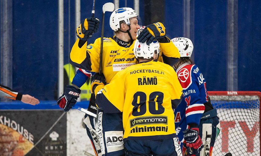 Kiekko-Espoolle ja RoKille ensimmäiset voitot välierissä - FPS säilytti paikkansa Mestiksessä