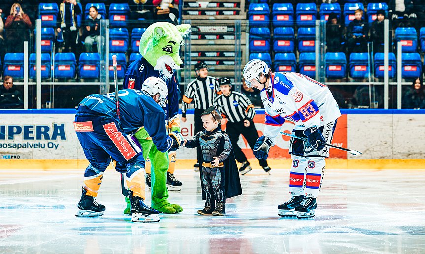 Pyrylle täydet pisteet - Kiekko-Vantaa ja KeuPa HT jatkoaikavoittoihin