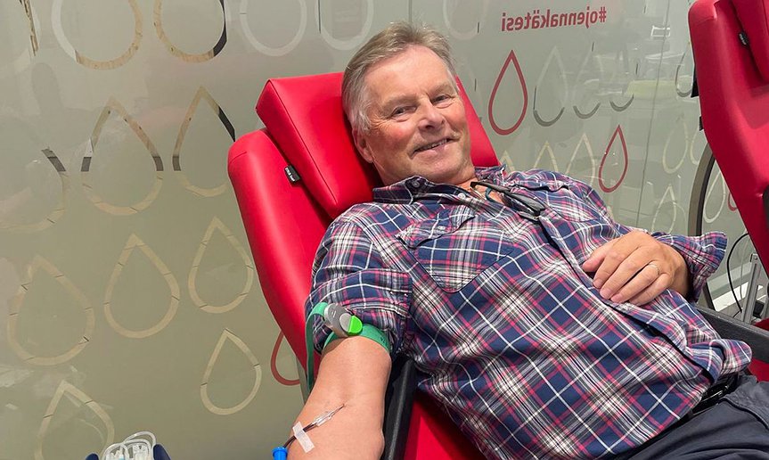 Pekka Uimonen on auttanut verenluovutuksillaan jo 450 potilasta