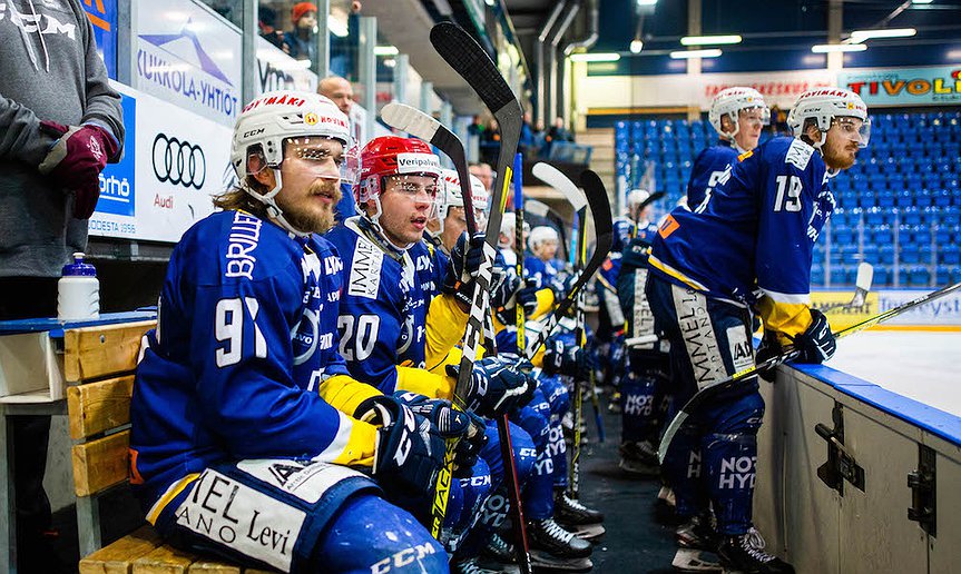 Perjantai 13. päivä - Palohälytys ja kuumia kamppailuja