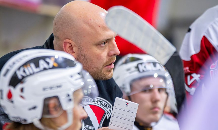J nnitt va Ja Tasainen Perjantai ilta Kiekko Pojat Jatkaa 