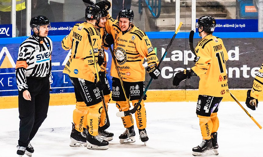 Lauantaina pelattiin viimeinen kierros ennen joulutaukoa
